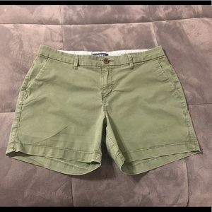 Green Old Navy shorts